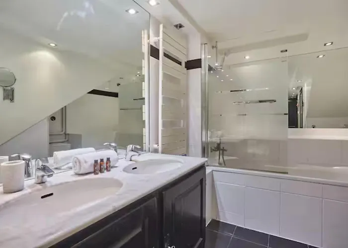 Stylish In Le Marais, Centre